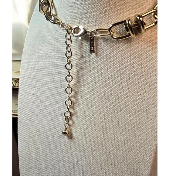 White House Black Market Gold Tone Huge Chunky Link Collar Necklace - Picture 6 of 7
